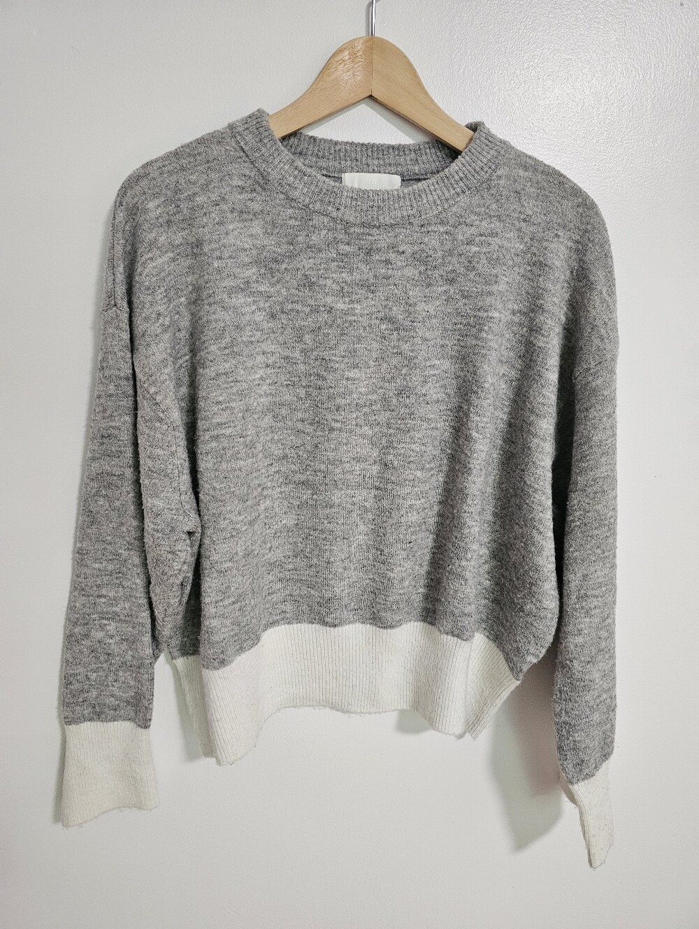 H&M Heather Gray Colorblock Crewneck Knit Sweater Size M Slouchy Oversized